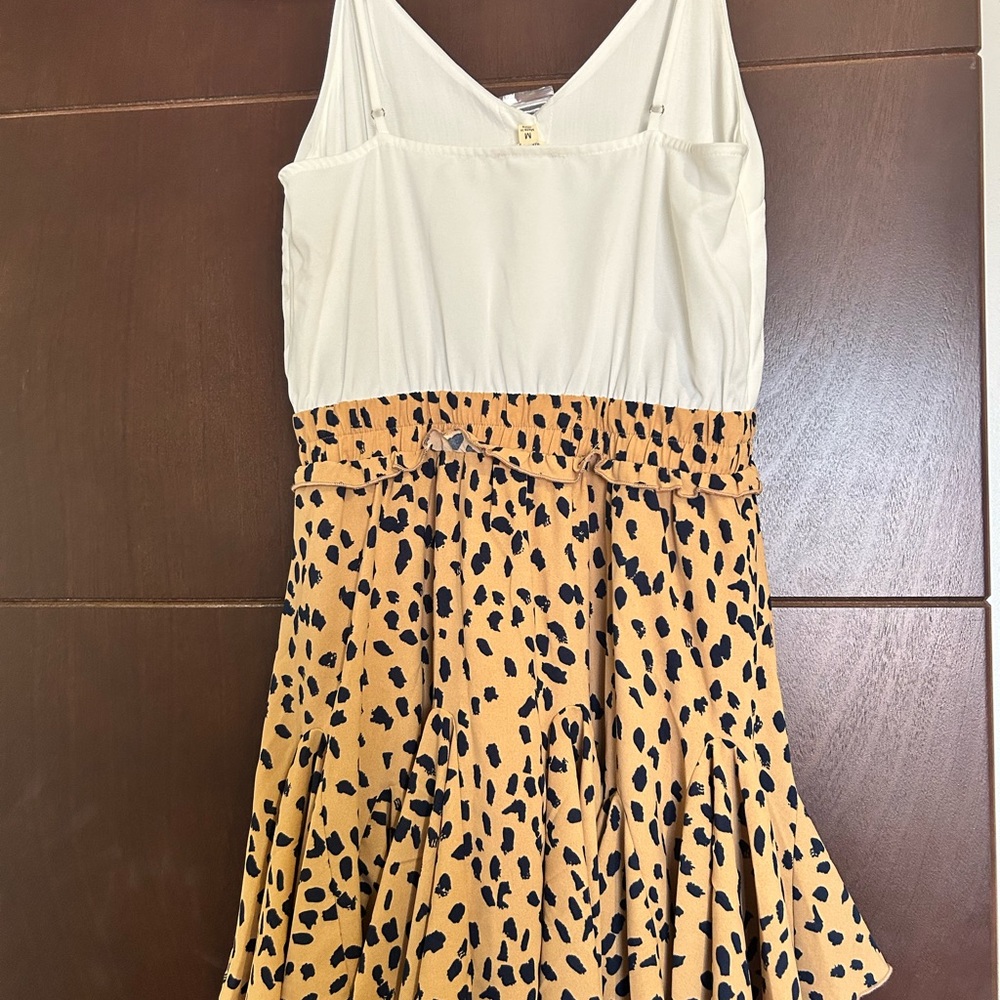 Never-worn romper! - Picture 2 of 6